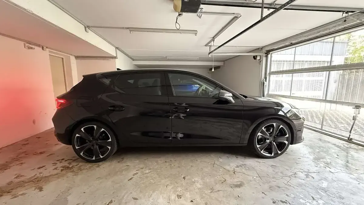 Gebraucht Cupra Leon VZ 300 PS (220 kW) 2022 Schwarz Limousine
