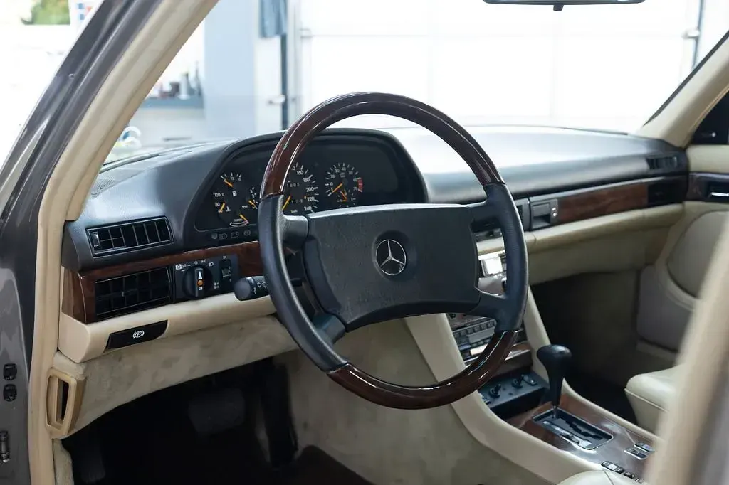 Gebraucht Mercedes 500 SE 245 PS (180 kW) 1987 Grau Limousine