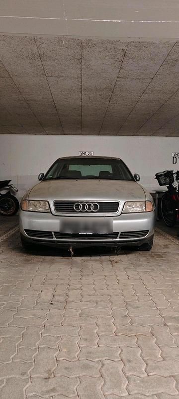 Silber Gebraucht 1996 Audi A4 Limousine | 1.200 € (Superpreis) - Bild 1/4