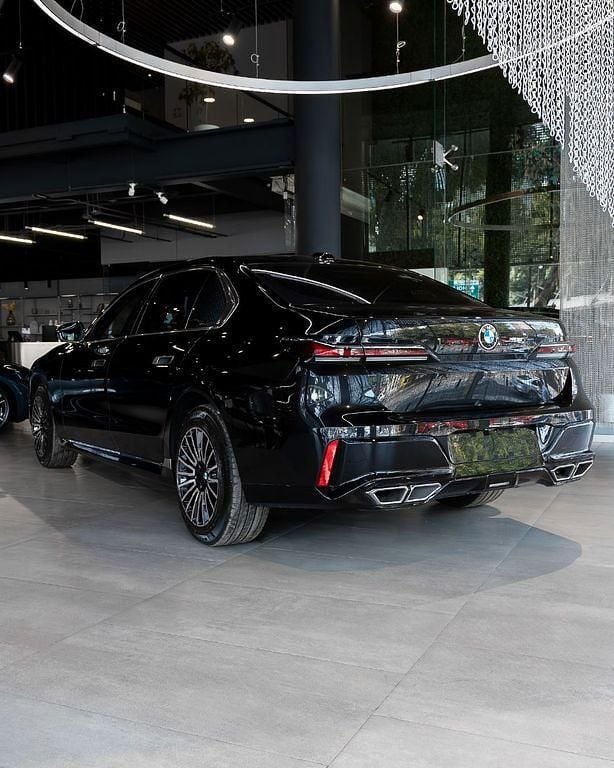 Neu BMW 760 2026 Schwarz Limousine