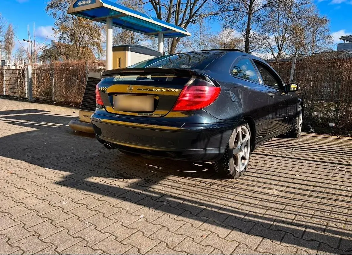 Gebraucht Mercedes C200 163 PS (119 kW) 2003 Andere farben Kombi