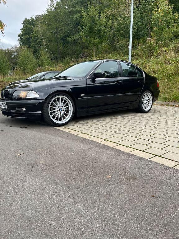 Schwarz Gebraucht 1998 BMW 328 Performance Limousine | 6.500 € (Guter Preis) - Bild 1/4