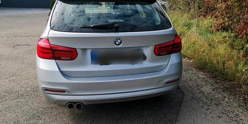 Gebraucht BMW 320 190 PS (139 kW) 2015 Silber Kombi