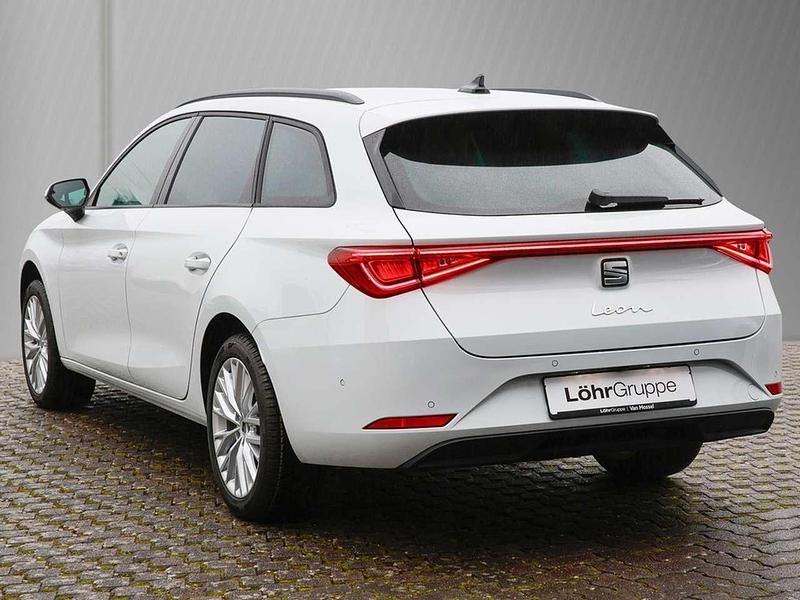 Neu Seat Leon 150 PS (110 kW) 2026 Glacial weiß metallic Kombi
