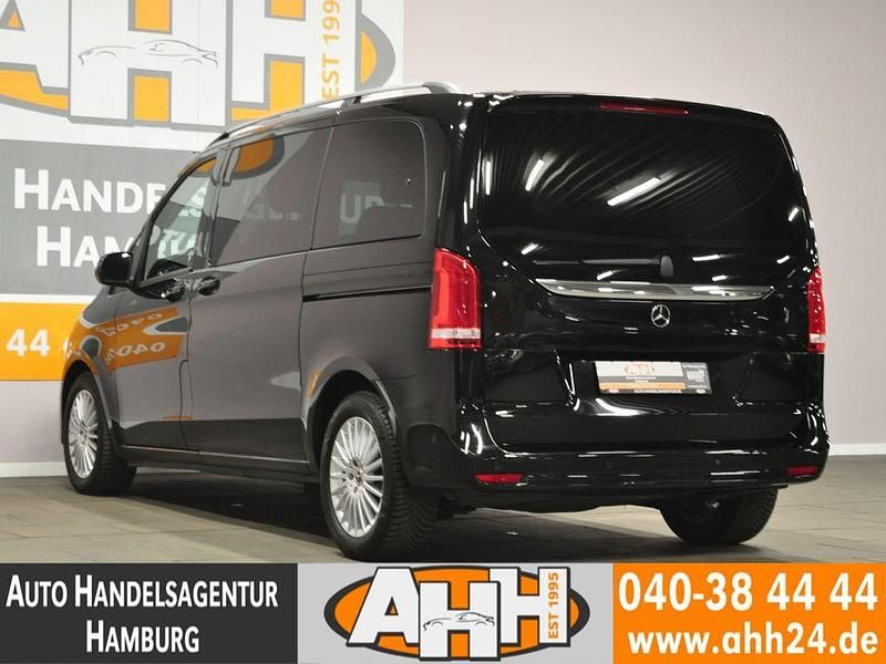 Gebraucht Mercedes V220 Sport 163 PS (119 kW) 2022 Schwarz Van / Kleinbus