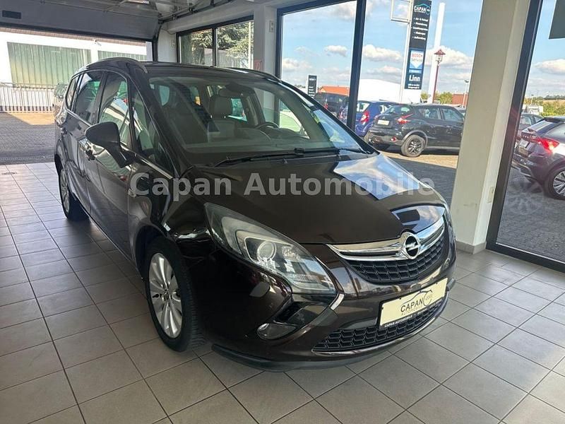 Braun Gebraucht 2012 Opel Zafira Tourer Innovation Van / Kleinbus | 4.999 € (Fairer Preis) - Bild 1/4