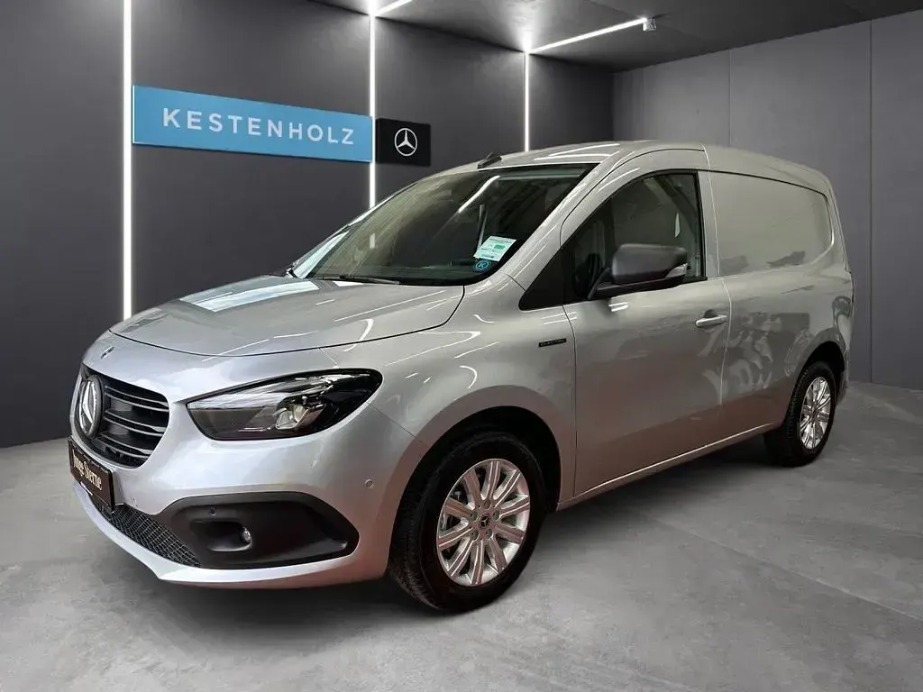 Gebraucht Mercedes eCitan 89 kW (122 PS) 2024 Silber Van / Kleinbus