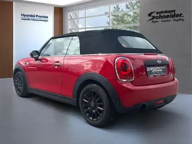 Gebraucht Mini One Cabriolet Chili 102 PS (75 kW) 2017 Chili red Cabrio