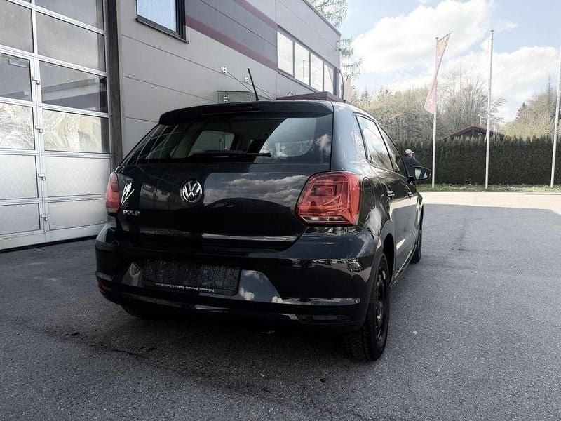 Second-hand VW Polo Trendline 60 CP (44 kW) 2017 Gri Berlinǎ