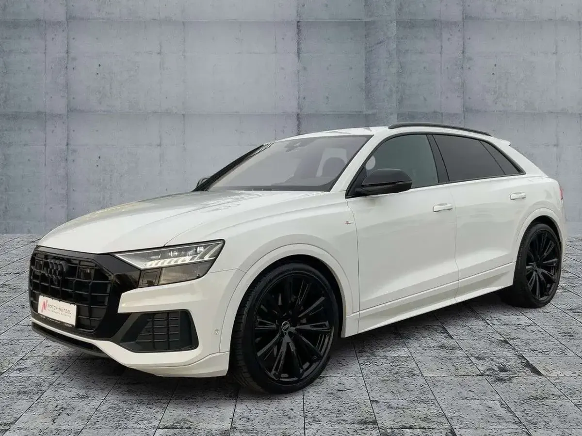 Gebraucht Audi Q8 Ambiente 286 PS (210 kW) 2022 Gletscherweiß metallic SUV