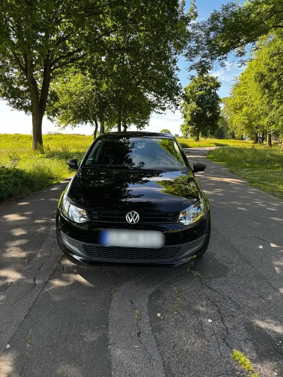 Gebraucht VW Polo 60 PS (44 kW) 2011 Schwarz Kleinwagen