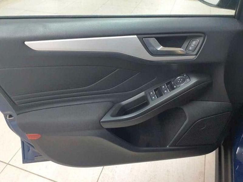Gebraucht Ford Focus Cool & Connect 150 PS (110 kW) 2020 Blazer blau Kombi