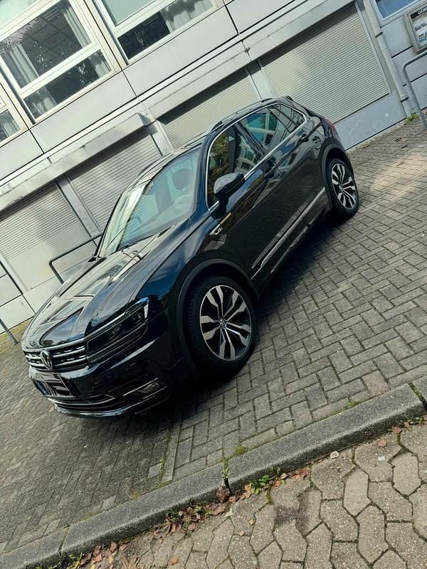 Schwarz Gebraucht 2019 VW Tiguan R-line SUV | 29.000 € (Superpreis) - Bild 1/4