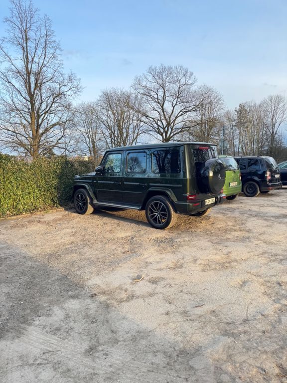 Grün Gebraucht 2022 Mercedes G400 AMG line SUV | 135.000 € (Teuer) - Bild 1/3