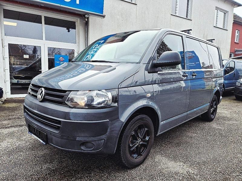 Gebraucht VW Transporter 114 PS (83 kW) 2013 Grau Van