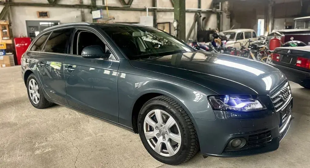 Gebraucht Audi A4 Ambiente 160 PS (117 kW) 2009 Grau Kombi