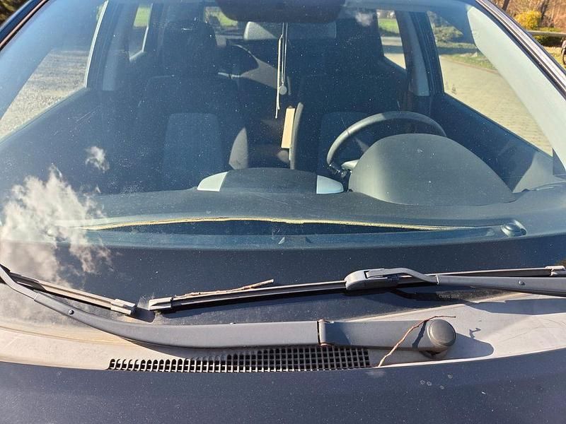 Gebraucht Kia Ceed 90 PS (66 kW) 2010 Schwarz Kleinwagen