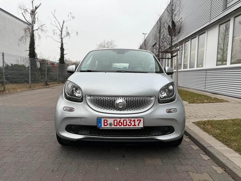 Gebraucht Smart ForFour Passion 90 PS (66 kW) 2015 Silber Kleinwagen