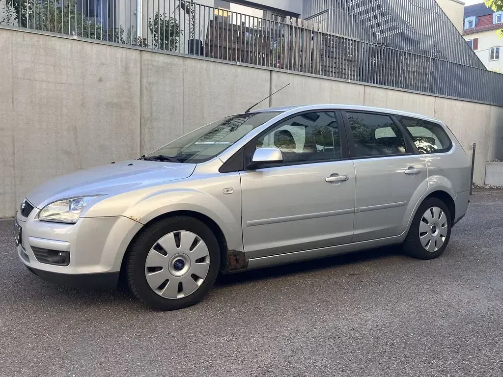 Gebraucht Ford Focus Ambiente 101 PS (74 kW) 2007 Silber Kombi
