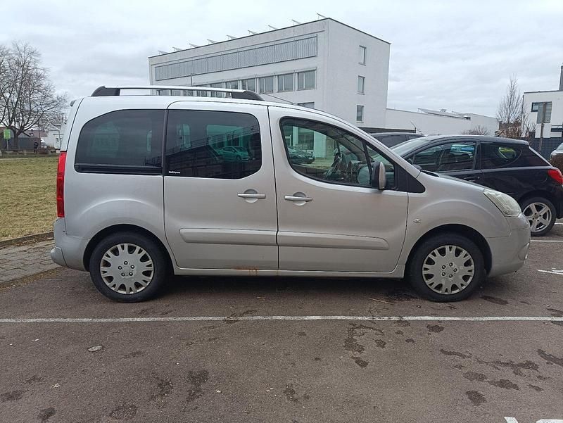 Gebraucht Citroën Berlingo 109 PS (80 kW) 2010 Silber Van / Kleinbus