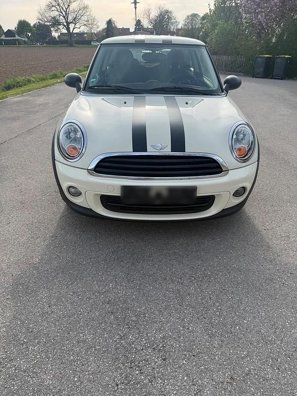 Usata Mini Cooper 75 CV (55 kW) 2011 Beige Utilitaria