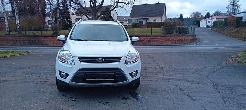 Gebraucht Ford Kuga Champions Edition 140 PS (102 kW) 2012 Weiß SUV