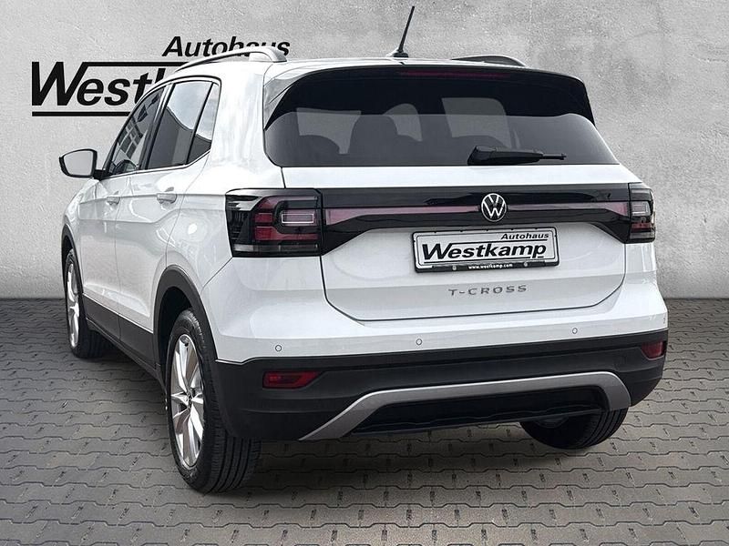 Gebraucht VW T-Cross Move 110 PS (80 kW) 2023 Pure white SUV