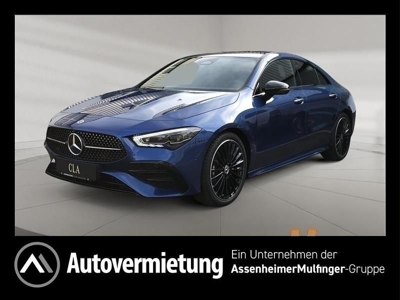 Blau metalliclack spektralbla Gebraucht 2025 Mercedes CLA180 AMG Limousine | 36.979 € (Fairer Preis) - Bild 1/4