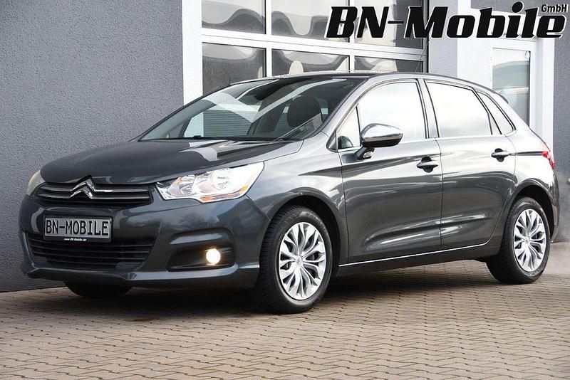 Grau Gebraucht 2015 Citroën C4 SELECTION Limousine | 8.280 € (Fairer Preis) - Bild 1/4
