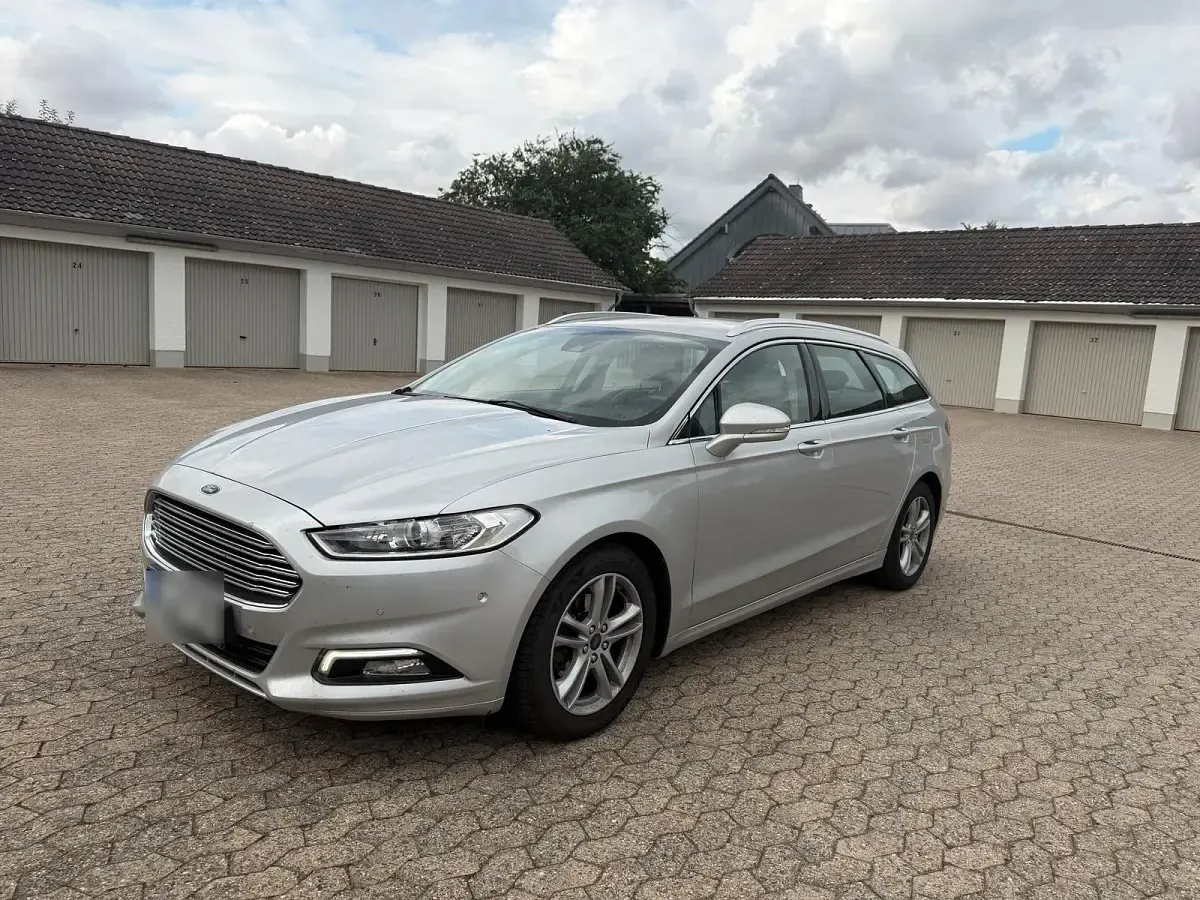 Gebraucht Ford Mondeo 150 PS (110 kW) 2016 Silber Kombi