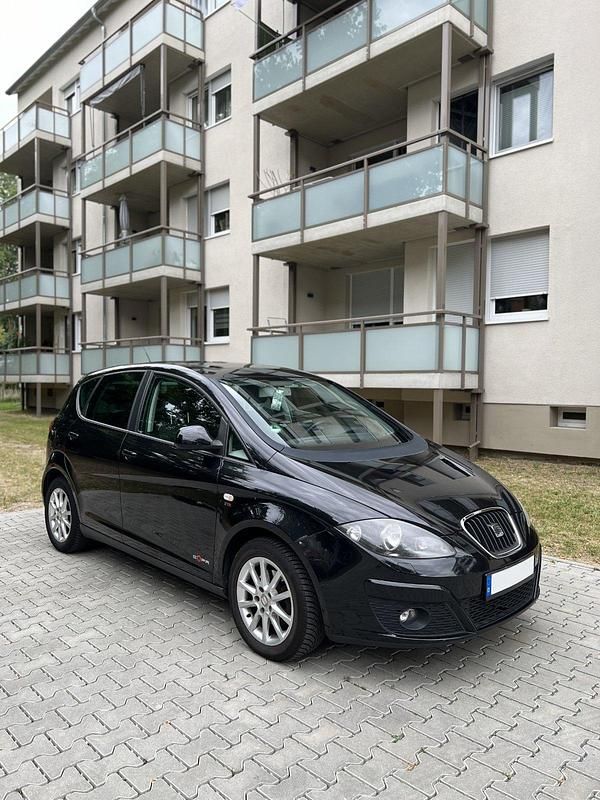 Schwarz Gebraucht 2012 Seat Altea Copa Van / Kleinbus | 5.000 € (Fairer Preis) - Bild 1/4