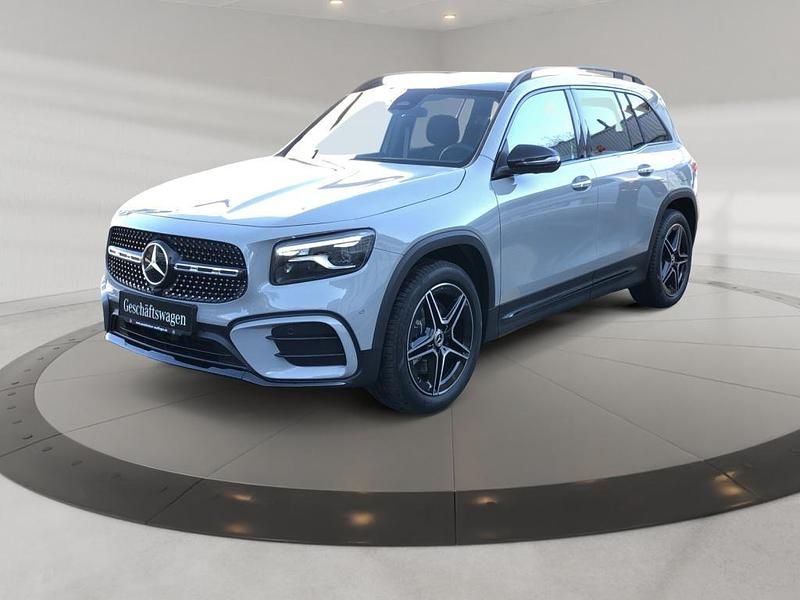Gebraucht Mercedes GLB220 190 PS (139 kW) 2026 Manufaktur lack manufaktur alpingrau uni SUV