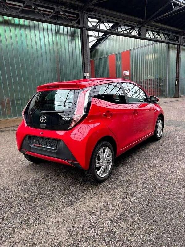 Gebraucht Toyota Aygo X 69 PS (50 kW) 2015 SUV