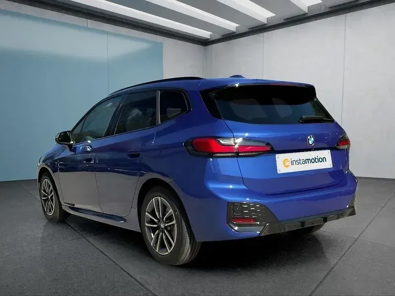Neu BMW 220 Active Tourer 156 PS (114 kW) 2026 Blau Van / Kleinbus
