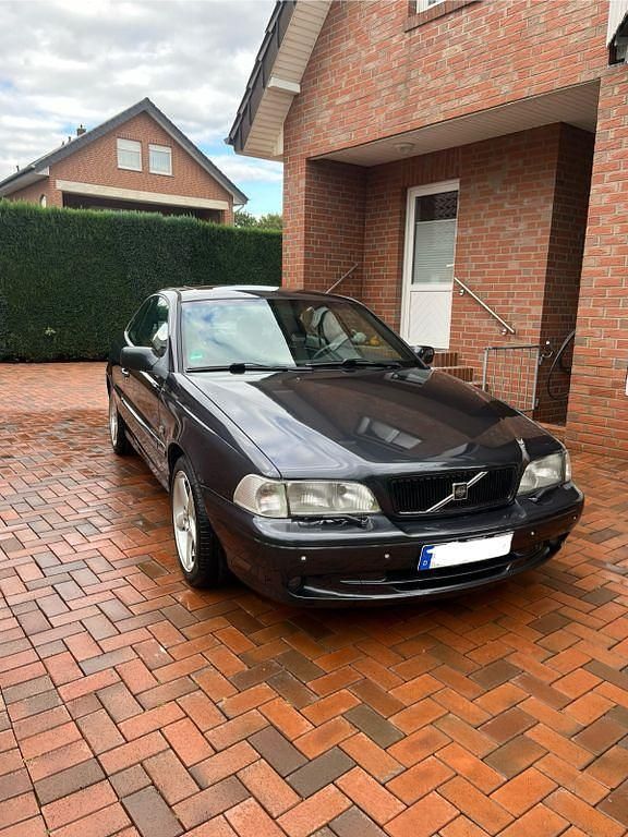 Grau Gebraucht 2002 Volvo C70 Coupé | 5.200 € (Fairer Preis) - Bild 1/4
