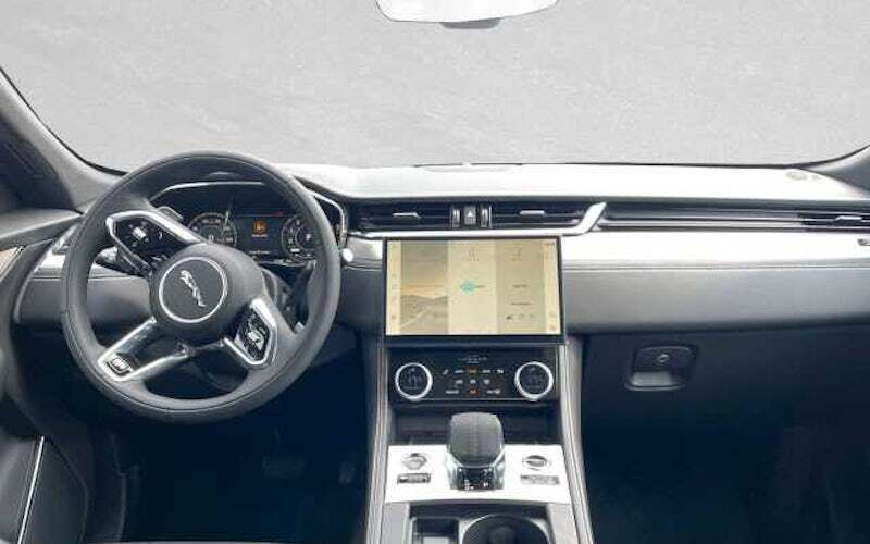 Gebraucht Jaguar F-Pace R-Dynamic 404 PS (297 kW) 2024 Eiger grey  metallic SUV