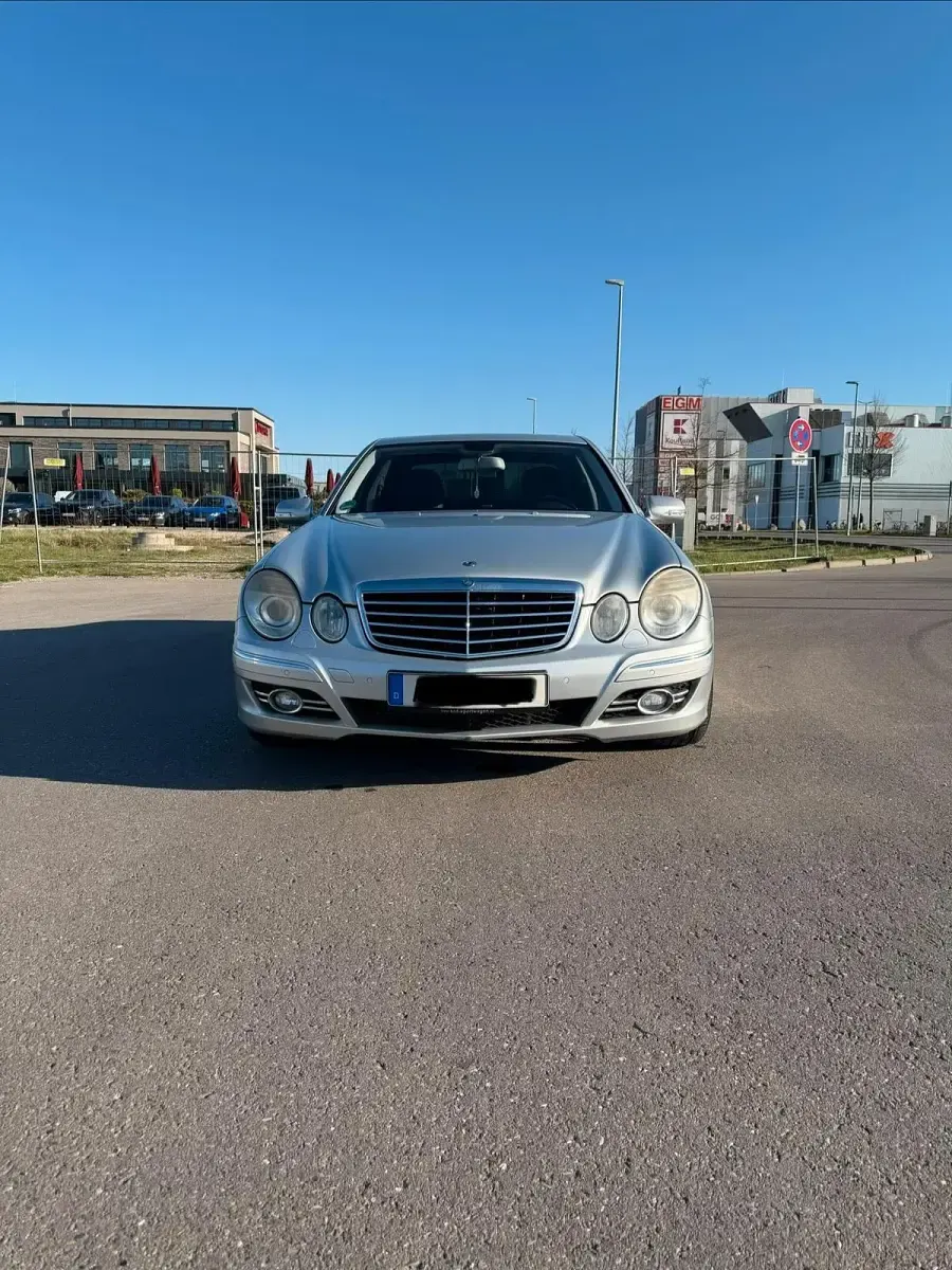 Gebraucht Mercedes E320 224 PS (164 kW) 2006 Silber Limousine