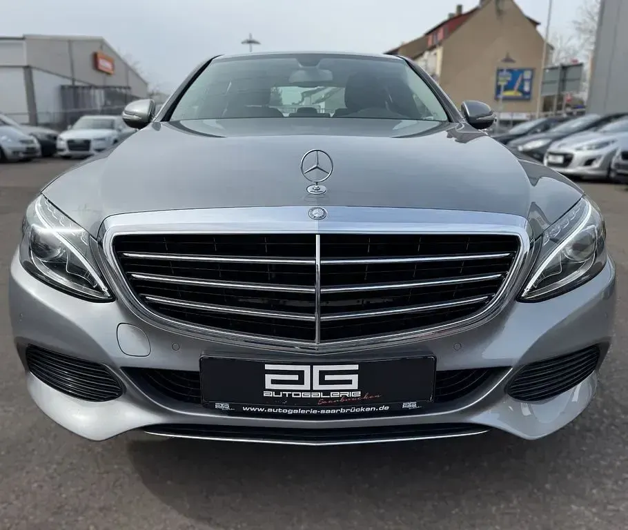 Gebraucht Mercedes C200 184 PS (135 kW) 2014 Silber Limousine