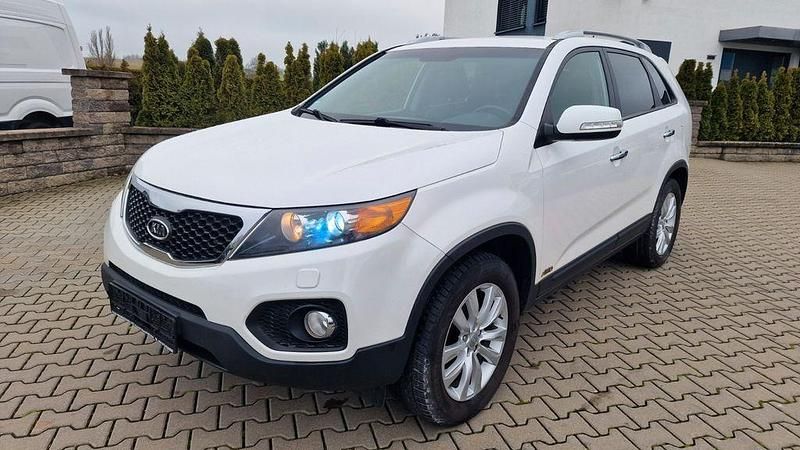 Weiß Gebraucht 2011 Kia Sorento Vision SUV | 5.350 € (Superpreis) - Bild 1/4