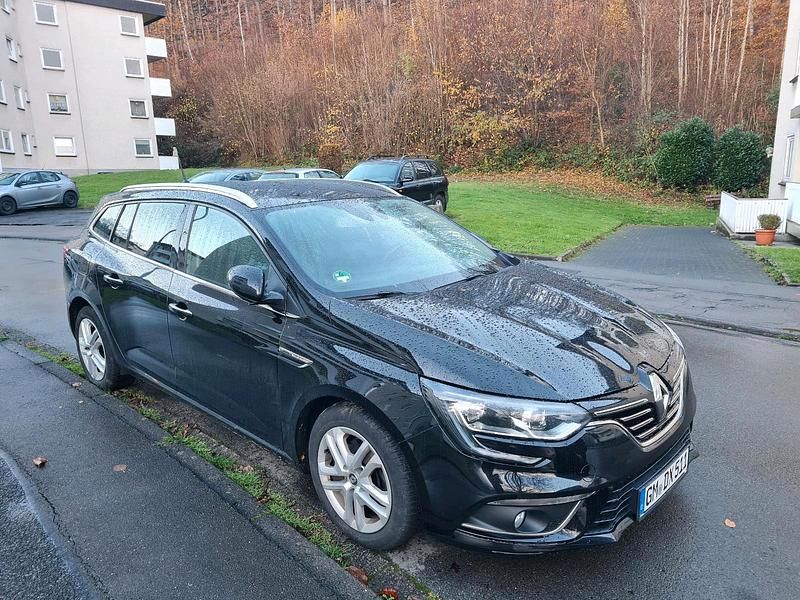 Schwarz Gebraucht 2025 Renault Mégane GrandTour Kombi | 11.500 € - Bild 1/4