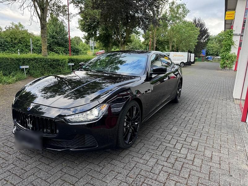 Gebraucht Maserati Ghibli 275 PS (202 kW) 2014 Schwarz Limousine