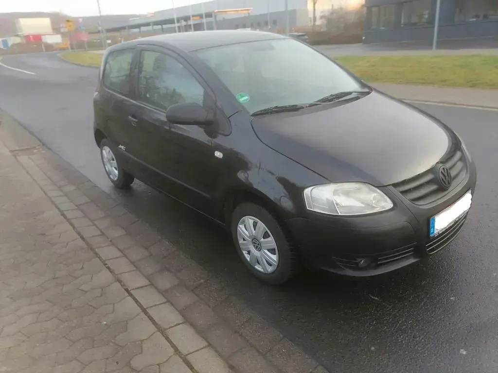 Gebraucht VW Fox Edition 54 PS (39 kW) 2007 Schwarz Kleinwagen