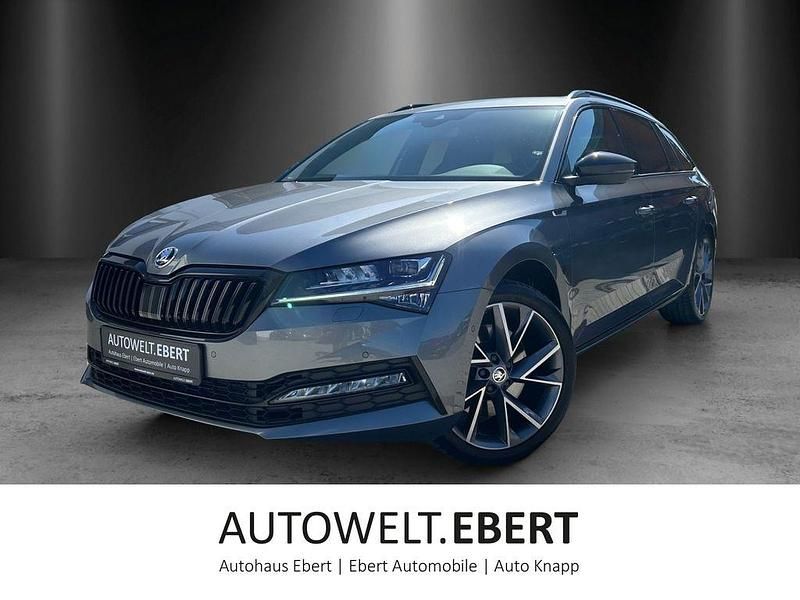 Graphitegrau Gebraucht 2022 Skoda Superb SportLine Kombi | 30.890 € (Fairer Preis) - Bild 1/4