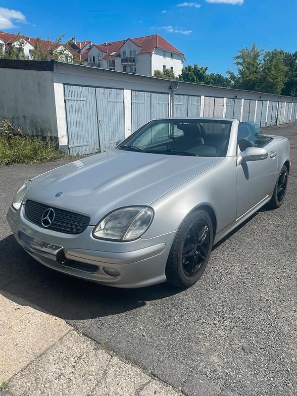 Silber Gebraucht 2000 Mercedes SLK200 Cabrio | 6.000 € (Etwas zu teuer) - Bild 1/1