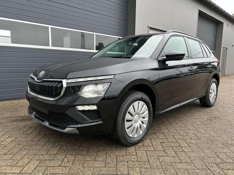 Blackmagic perleffekt Neu 2025 Skoda Kamiq Selection SUV | 25.590 € (Guter Preis) - Bild 1/4