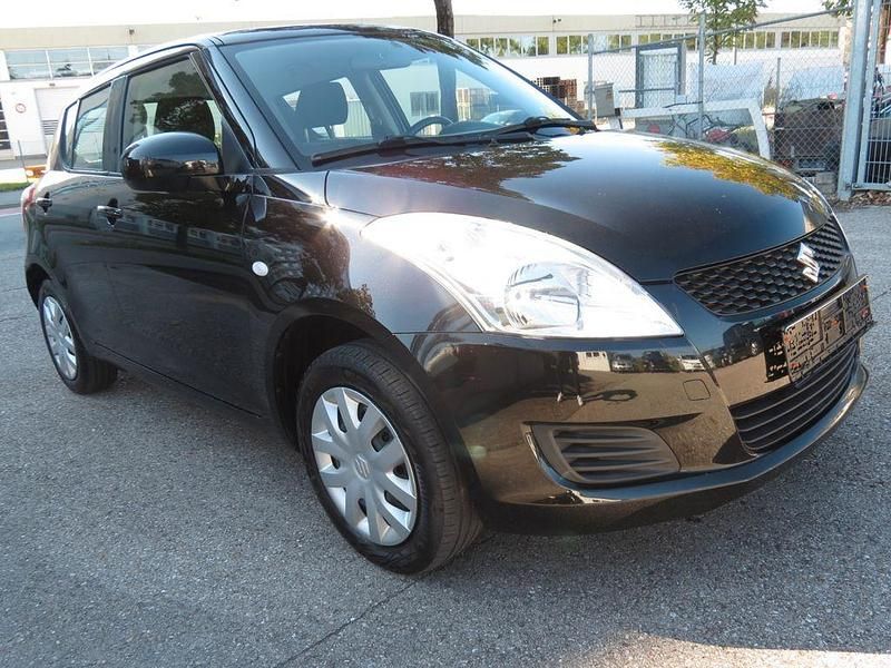 Schwarz Gebraucht 2013 Suzuki Swift Limousine | 6.350 € (Fairer Preis) - Bild 1/4
