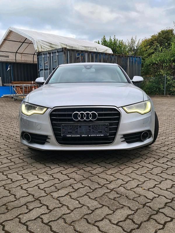 Grau Gebraucht 2012 Audi A6 Limousine | 13.500 € (Fairer Preis) - Bild 1/4