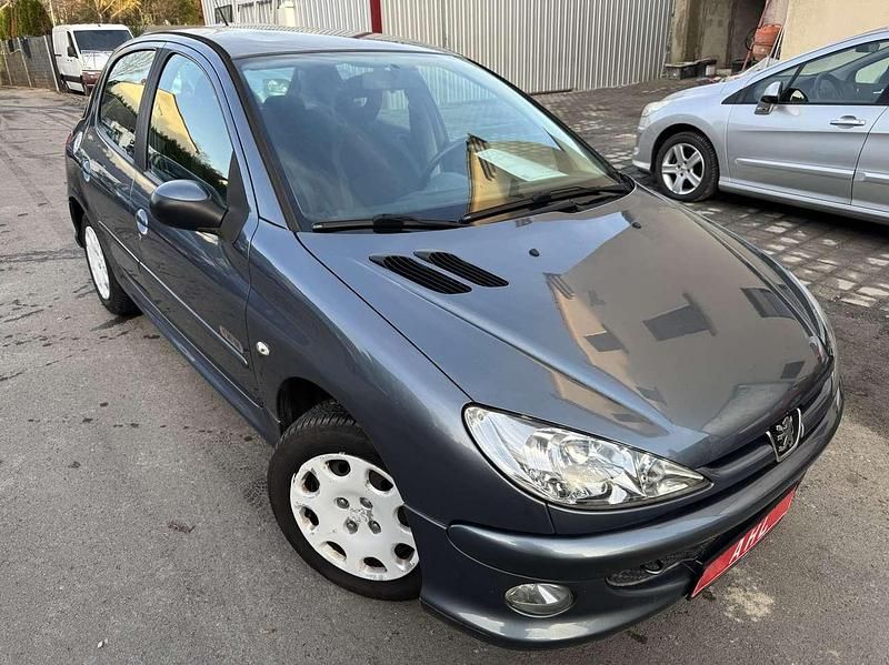 Grau Gebraucht 2006 Peugeot 206 Filou Kleinwagen | 2.499 € (Fairer Preis) - Bild 1/4