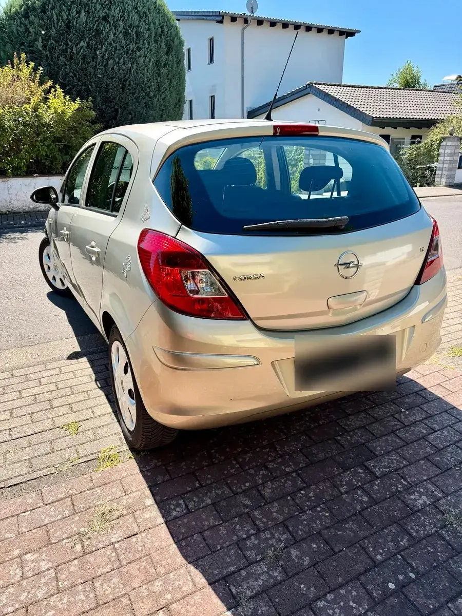 Gebraucht Opel Corsa 82 PS (60 kW) 2008 Gold Kleinwagen