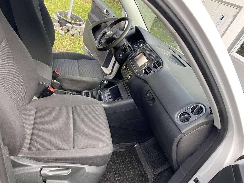 Gebraucht VW Tiguan Trendline 123 PS (90 kW) 2011 Weiß SUV